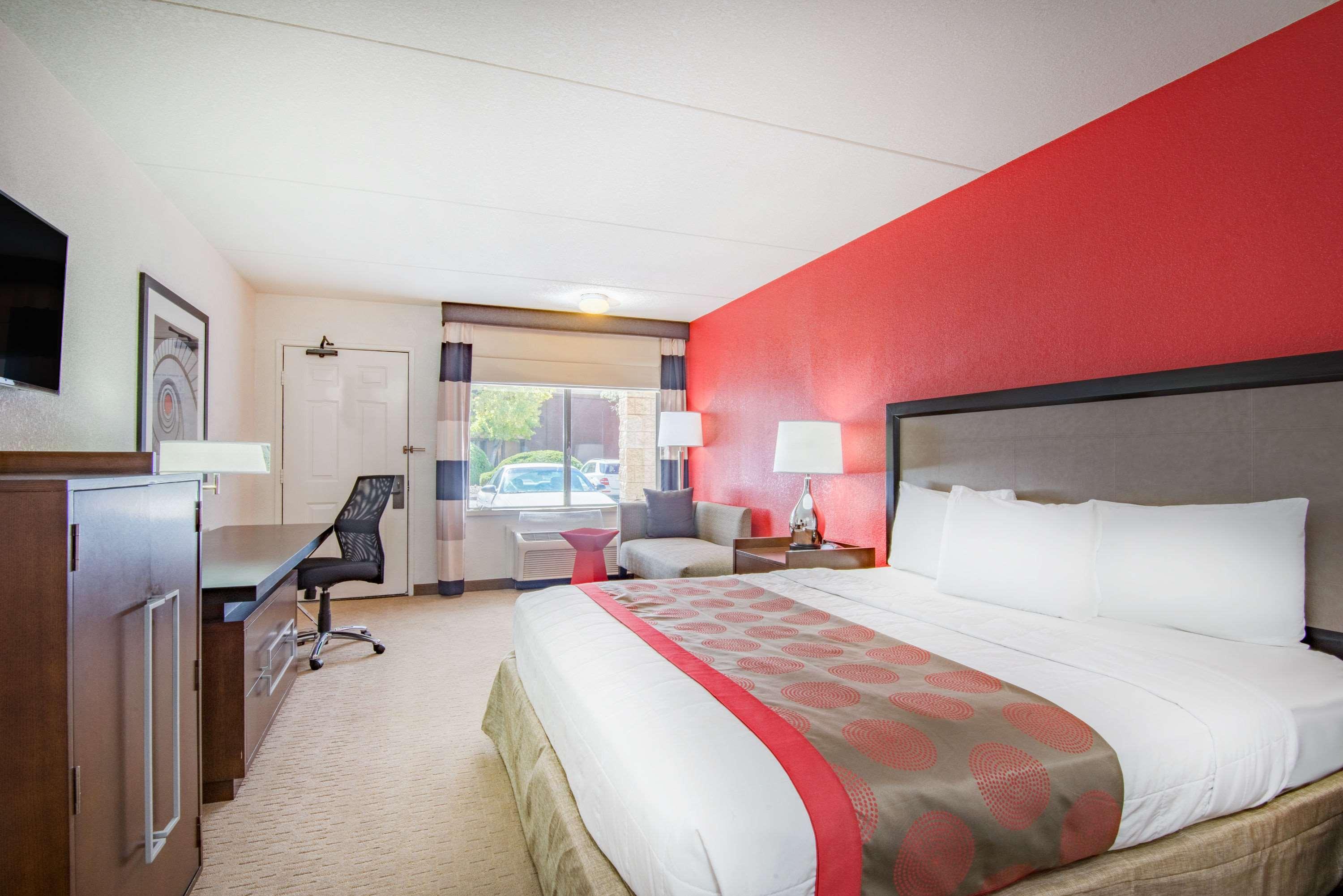 Отель Ramada By Wyndham Albuquerque Airport Экстерьер фото