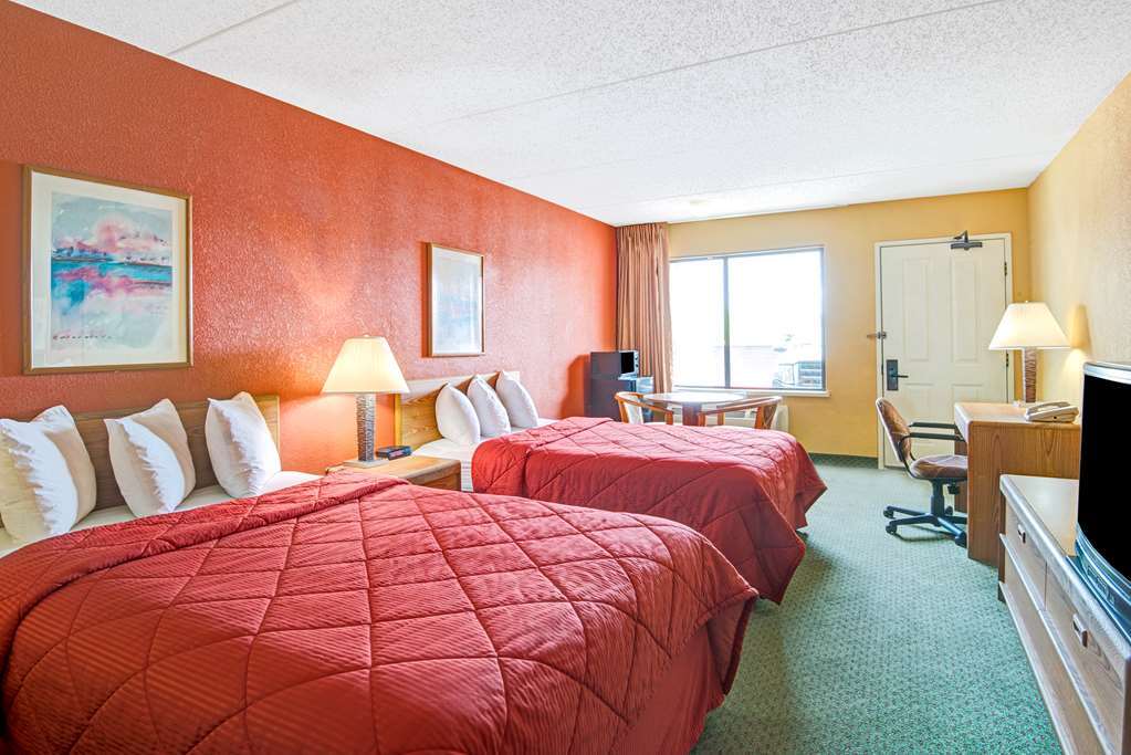 Отель Ramada By Wyndham Albuquerque Airport Номер фото